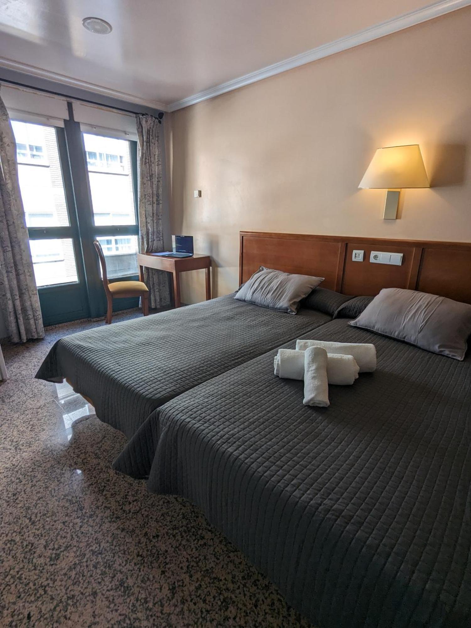 Hotel H. O Lar O Barco de Valdeorras Esterno foto